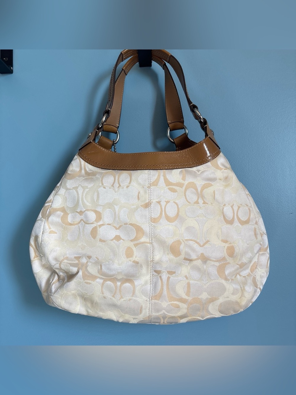 Coach Cream Signature Canvas Shoulder Bag with Tan Leather Trim - Picture 4 of 5